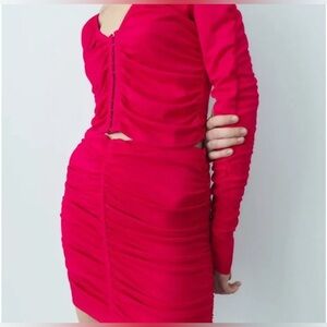 Zara scrunched pink skirt